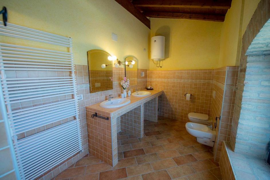 Fattoria Branciana Bed & Breakfast Rossena Ngoại thất bức ảnh